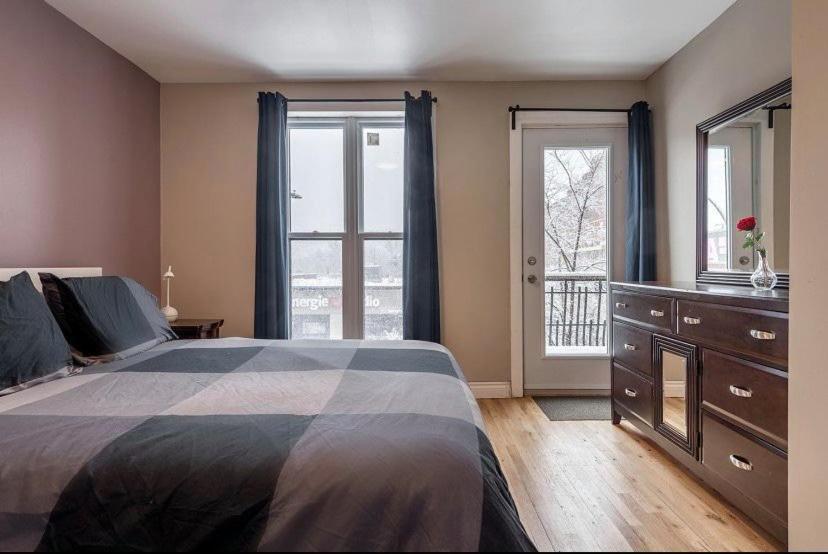 5-Star Prime Location - Bright Condo Montreal Exterior photo